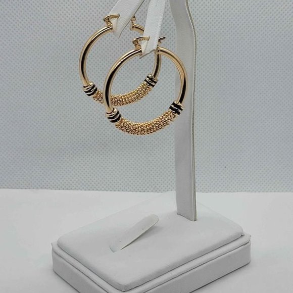 Brazilian 18k Gold Filled Beaded black strips Earrings - Picture 3 of 5